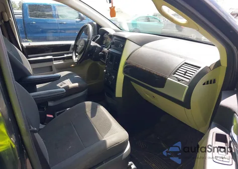 2010 Dodge Grand Caravan Sxt from USA, damaged, VIN 2D4RN5D16AR443692